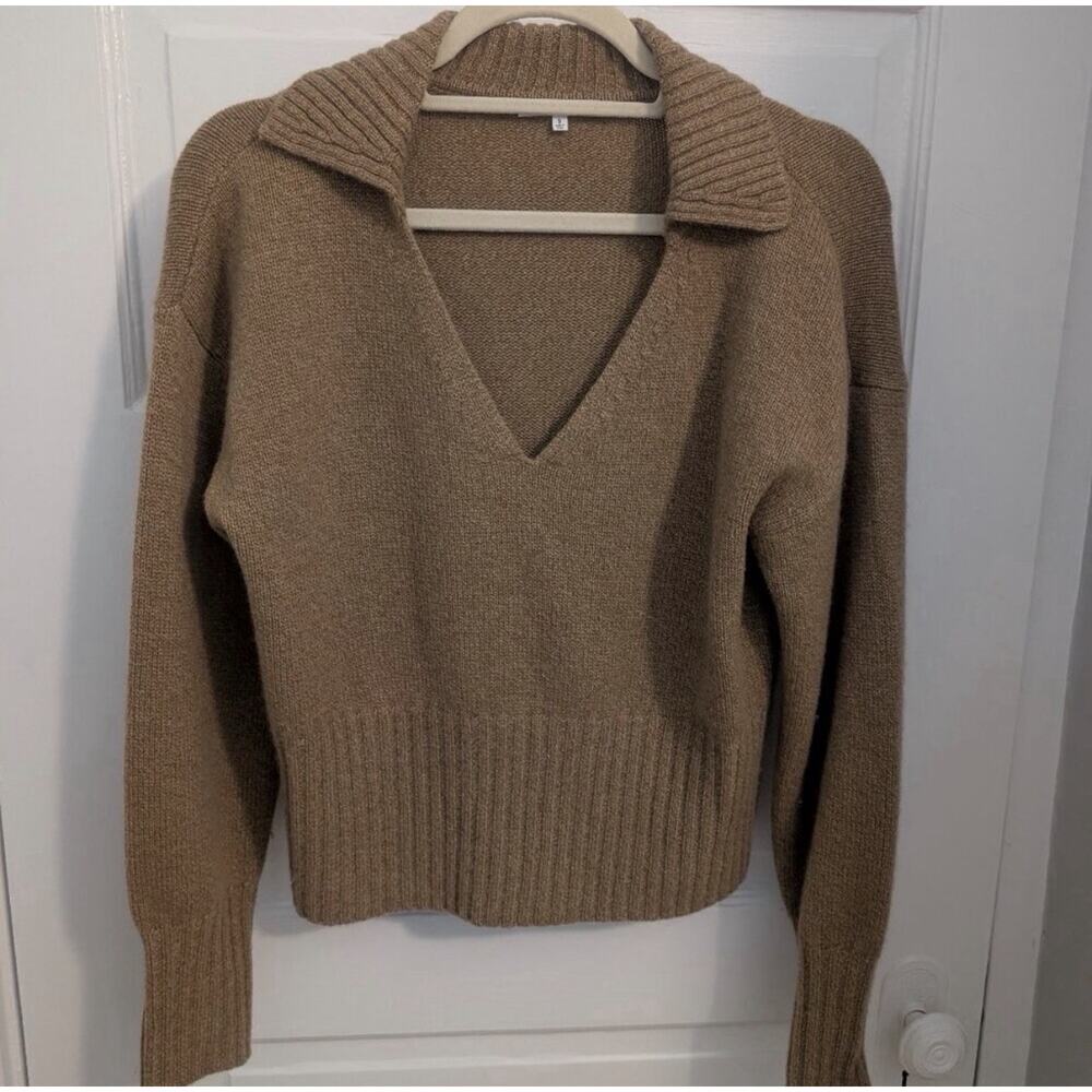 Reformation Beckie Cashmere Collared V Neck Sweater in Panko Camel Beige Tan - Picture 2 of 11
